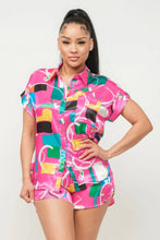 Charger l&#39;image dans la galerie, Ensemble haut boutonné et short en satin imprimé Dolman

