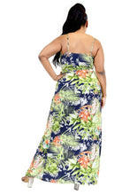 Charger l&#39;image dans la galerie, Plus - Robe longue à surplis et imprimé feuilles tropicales
