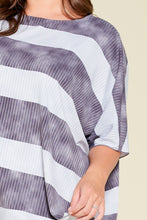 Charger l&#39;image dans la galerie, Blouse plissée imprimée à rayures avec encolure bateau et manches 1/2
