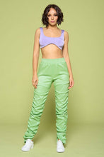 Charger l&#39;image dans la galerie, Pantalon froncé en cuir PU
