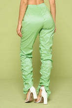 Charger l&#39;image dans la galerie, Pantalon froncé en cuir PU
