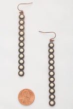 Charger l&#39;image dans la galerie, Boucle d&#39;oreille pendante en métal à motif de perles rondes occidentales Rodeo
