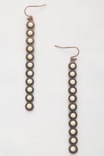 Charger l&#39;image dans la galerie, Boucle d&#39;oreille pendante en métal à motif de perles rondes occidentales Rodeo

